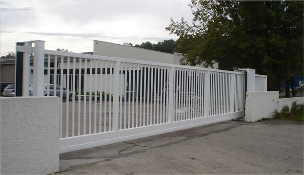 Gamme de Portail Auto Portant Manuel ou Motoriser - ACPI